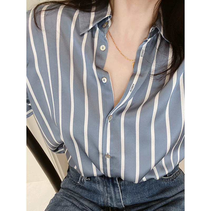 Chemisier en Satin Rayé à Boutons Chic und Stil
