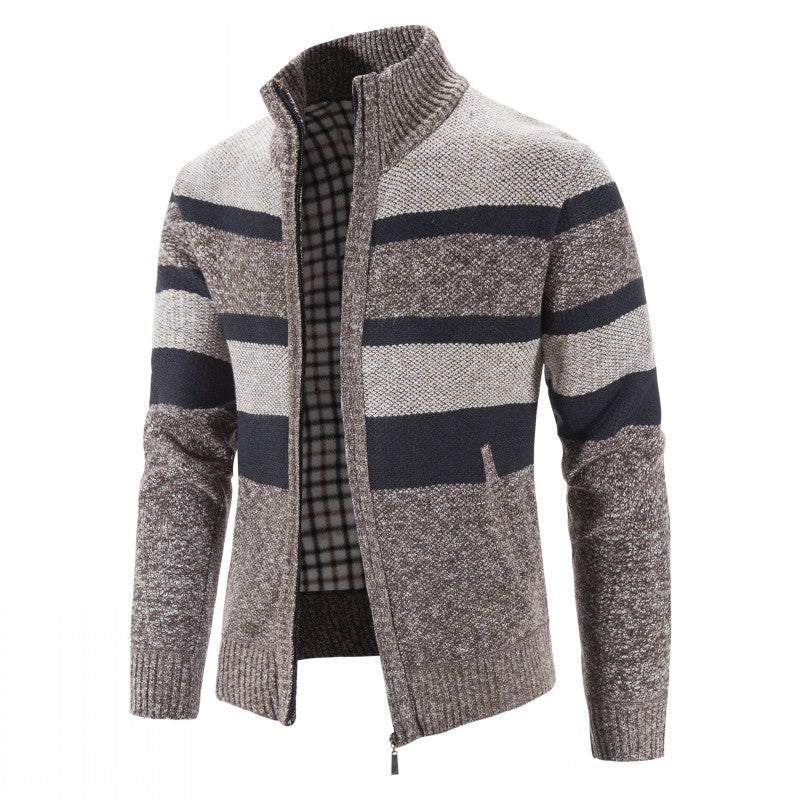 Fashion knitted pullover for men with full zipper and striped design Chic und Stil