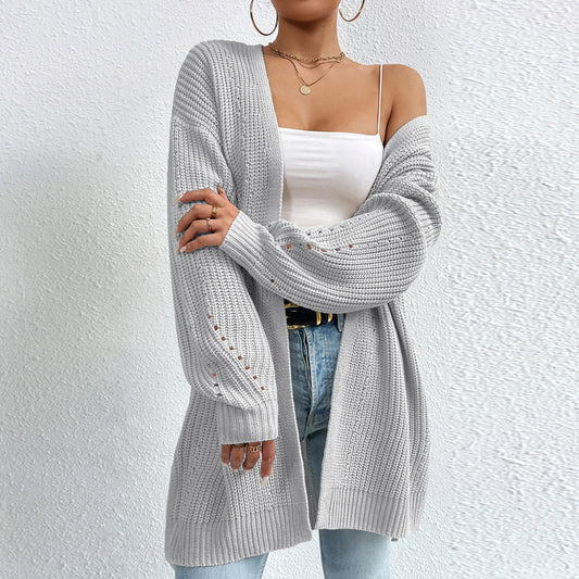 Dames cardigan en tricot aérien avec des détails en crochet uniques Chic und Stil