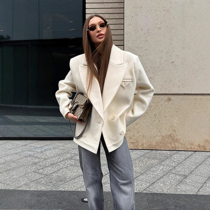 Dame Blazer oversized avec double boutonnage et détails élégants Chic und Stil