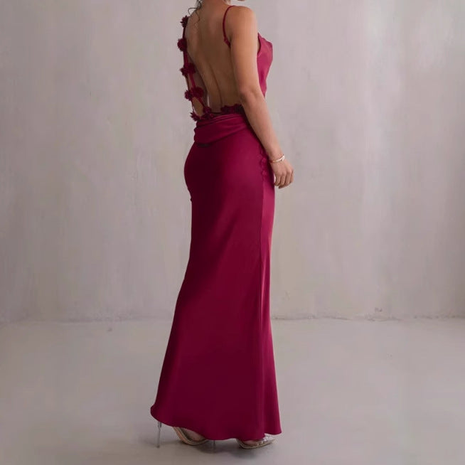 Dames Élégant et ajusté Robe maxi avec décolleté prononcé et applications florales Chic und Stil