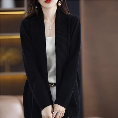 Cardigan pour femmes avec des structures de côtes élégantes et une coupe ouverte Chic und Stil