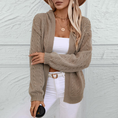Veste en tricot pour femmes avec capuche et joli tricot en torsades Chic und Stil