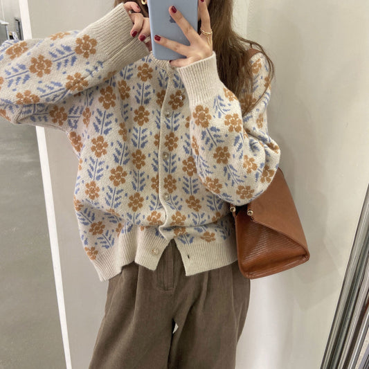 Cardigan en tricot pour femmes avec motif floral Chic und Stil