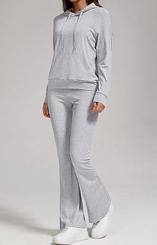 Dame ensemble de sport à capuche avec pantalons évasés Chic und Stil