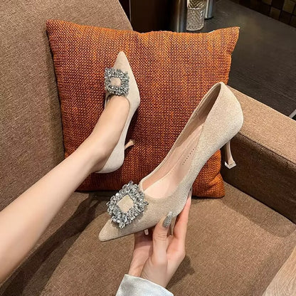 Dames élégantes escarpins avec incrustations de strass scintillantes et design moderne Chic und Stil