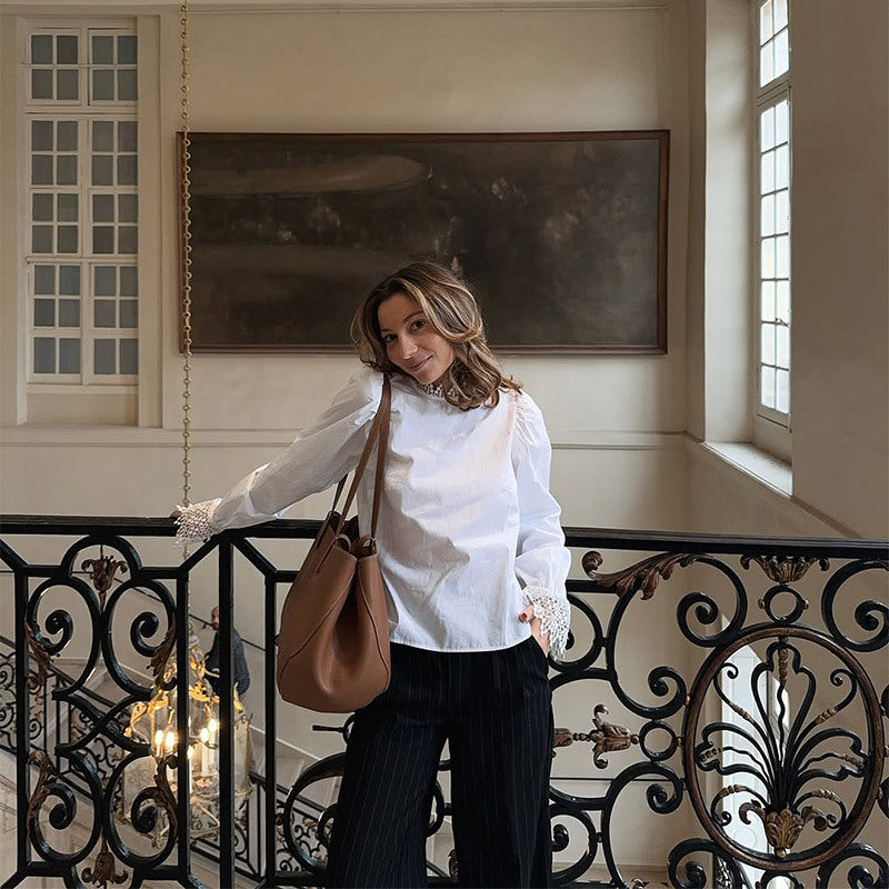 Chemisier pour femmes avec des accents de dentelle élégants et des manches bouffantes Chic und Stil