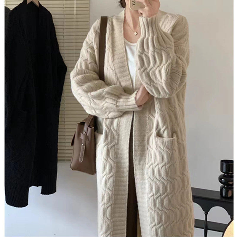 Cardigan en tricot pour femmes avec motif en relief et poches pratiques Chic und Stil