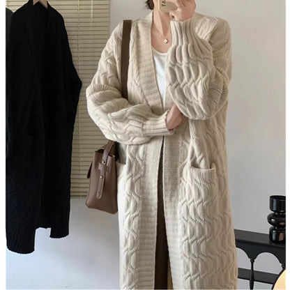 Cardigan en tricot pour femmes avec motif en relief et poches pratiques Chic und Stil