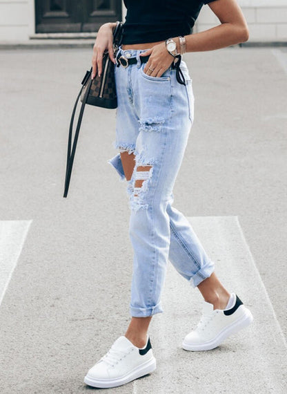 Chic und Stil | Women's Ripped Boyfriend Jeans in Casual Vintage Style with High Waist