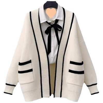 Dames cardigan décontracté avec grandes poches et détails contrastés Chic und Stil