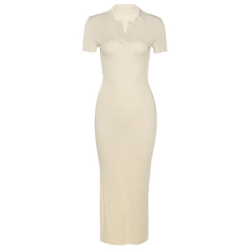 Dames Élégant Robe Maxi avec silhouette étroite et col à la mode Chic und Stil