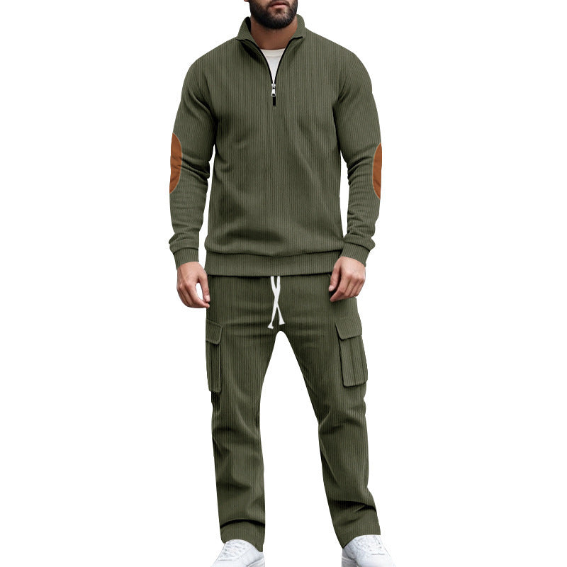 Costume de loisir masculin à la mode avec des hauts structurés et des pantalons cargo pratiques Chic und Stil