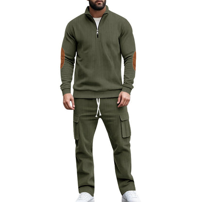 Costume de loisir masculin à la mode avec des hauts structurés et des pantalons cargo pratiques Chic und Stil