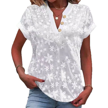 Women's blouse with feminine floral pattern Chic and style