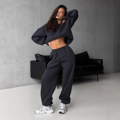 Chic and Style loose fit sweatshirt and jogger pants set for women