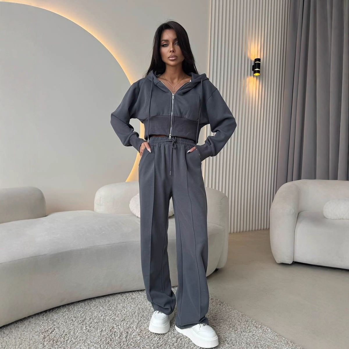 Chic and Style casual cropped hoodie set for women and loose jogger pants