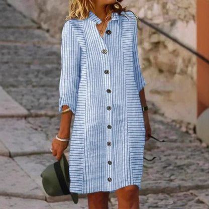 Robe chemise rayée pour femmes avec patte de boutonnage et manches 3/4 Chic und Stil