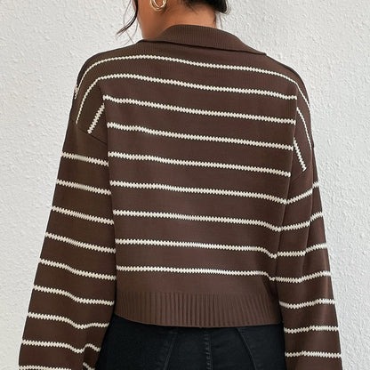 Pull femme à col montant et motif rayé chic Chic und Stil