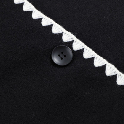 Elegant blazer jacket for women with contrasting details and loose pants Chic und Stil