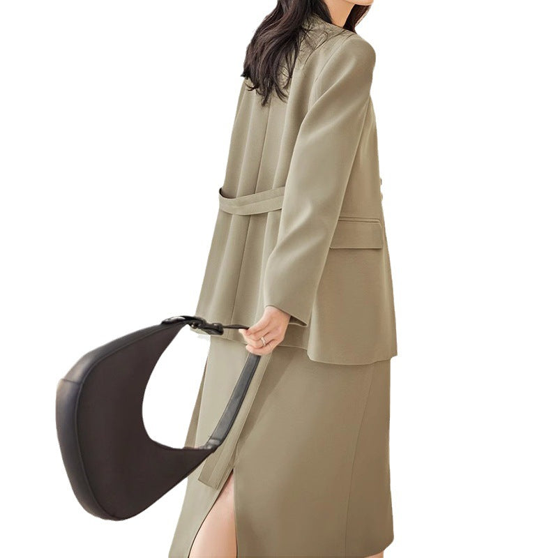 Blazer ajusté pour femmes à ouverture frontale avec détails de poche stylés Chic und Stil