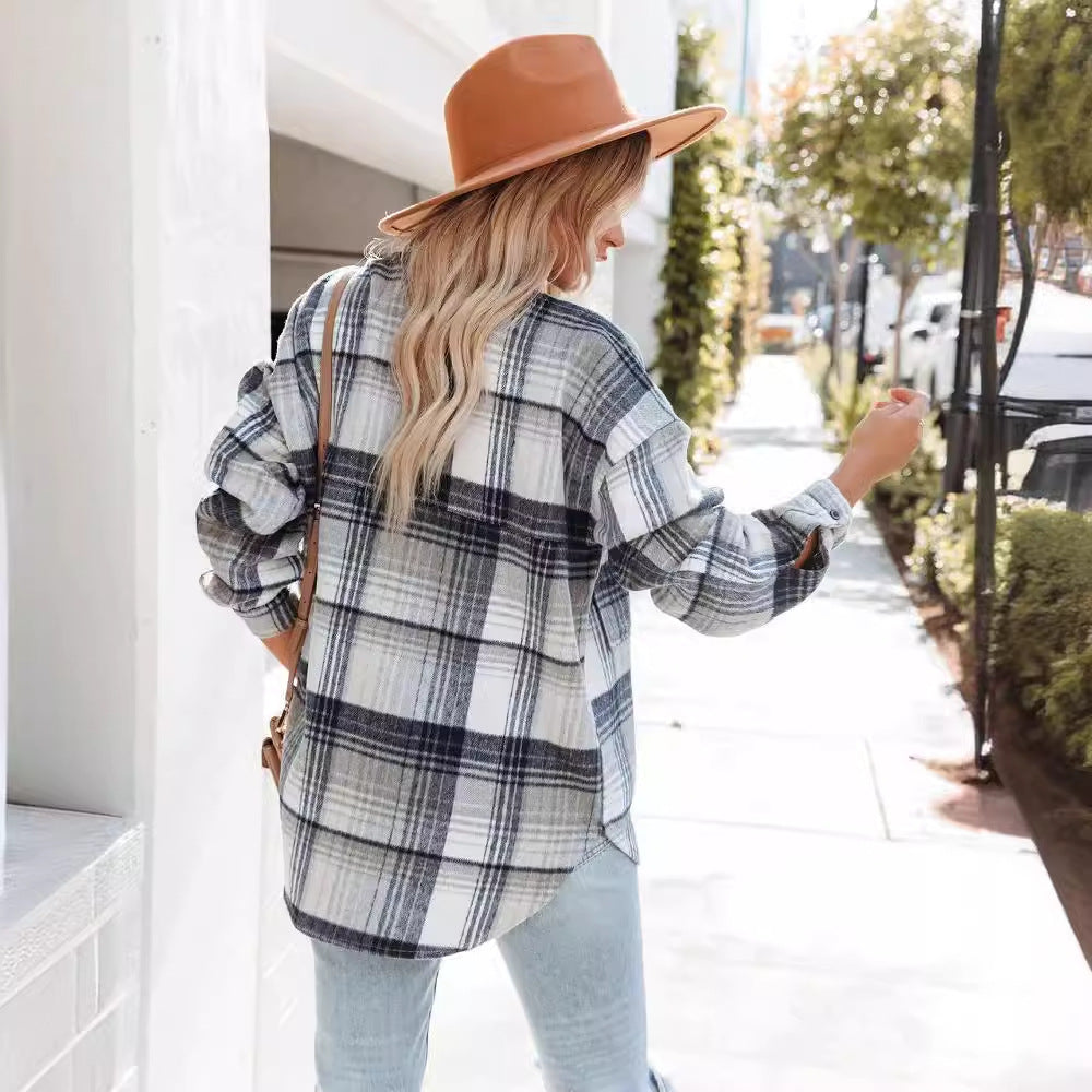 Chemise à carreaux décontractée pour femmes avec poches plaquées Chic und Stil