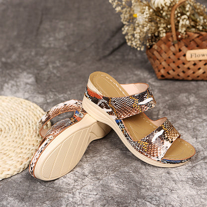 Sandales confortables pour dames avec des sangles élastiques et semelle antidérapante Chic und Stil