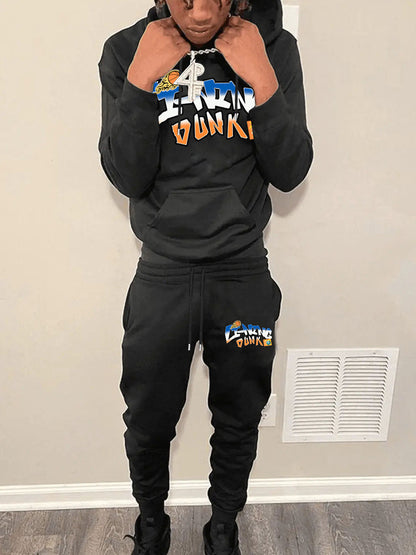 Women's sporty hoodie and jogger pants set with creative basketball design Chic und Stil