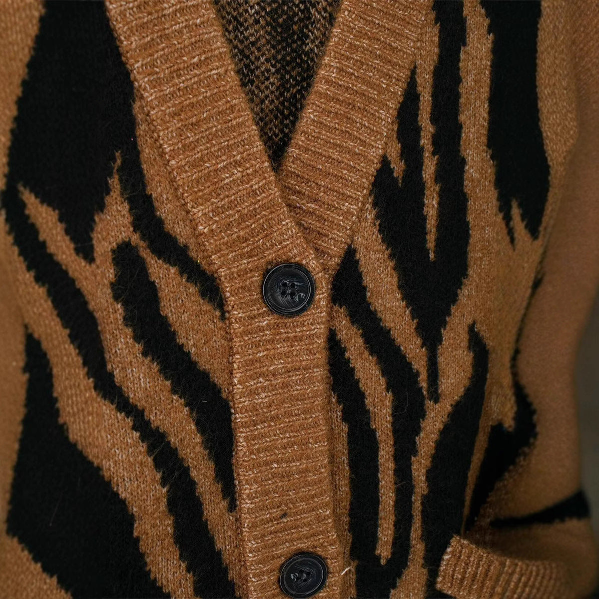Dames gros pull cardigan avec motif animal Chic und Stil