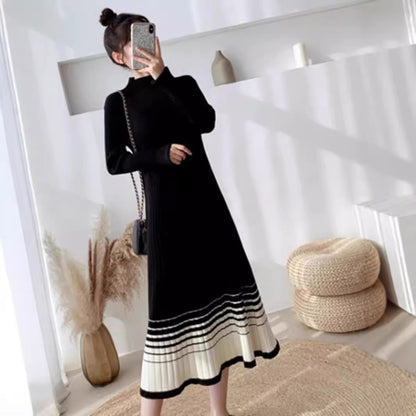 Robe maxi fluide pour femmes avec détails plissés et ourlet contrastant Chic und Stil