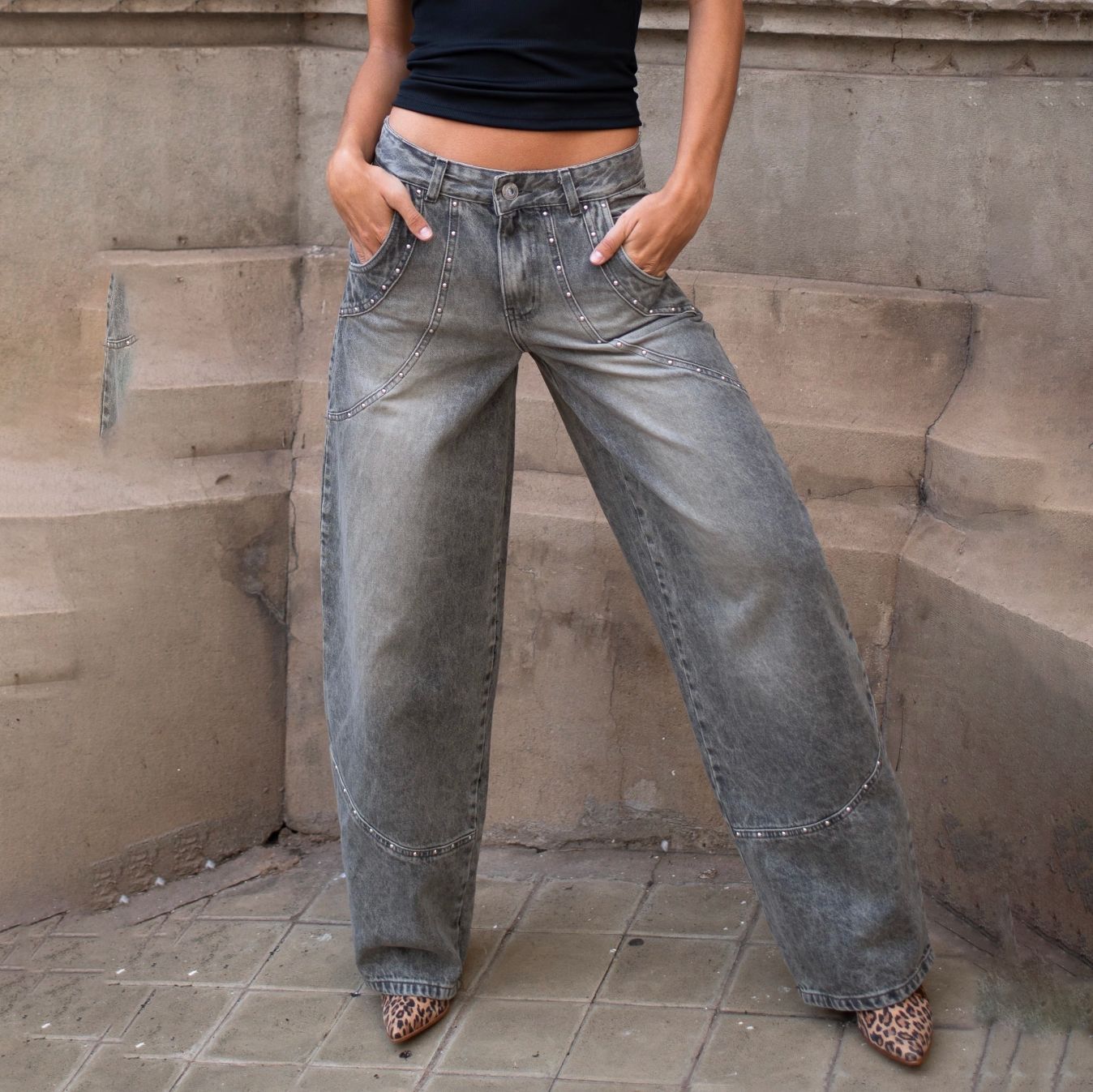 Ladies loose denim pants with jewelry details Chic and Style