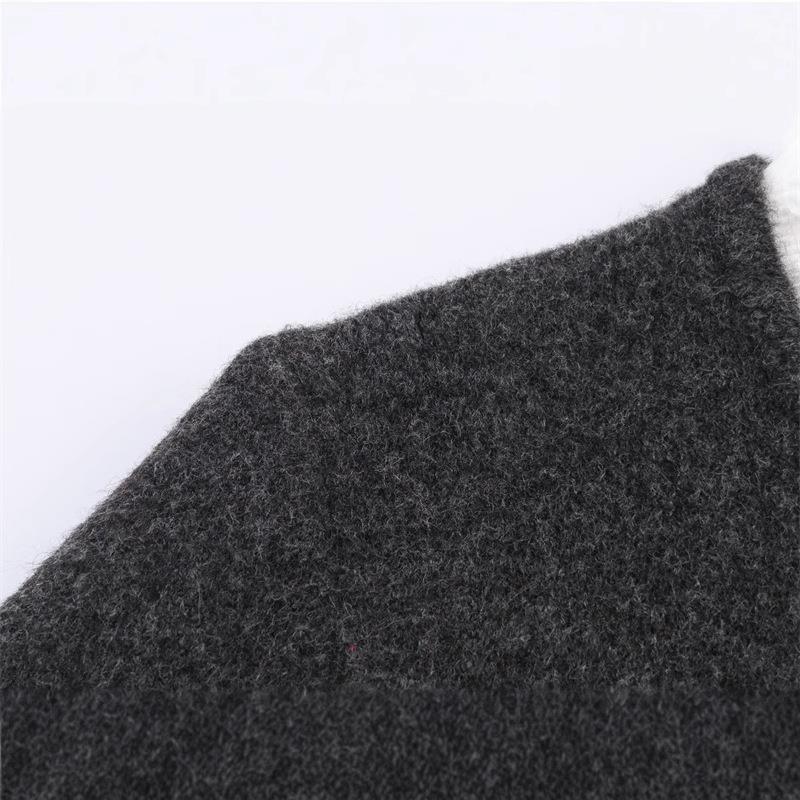 Short women's jacket with ruffles and button details Chic und Stil