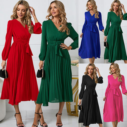 Robe portefeuille plissée pour femmes avec décolleté en V élégant et ceinture à la taille Chic und Stil