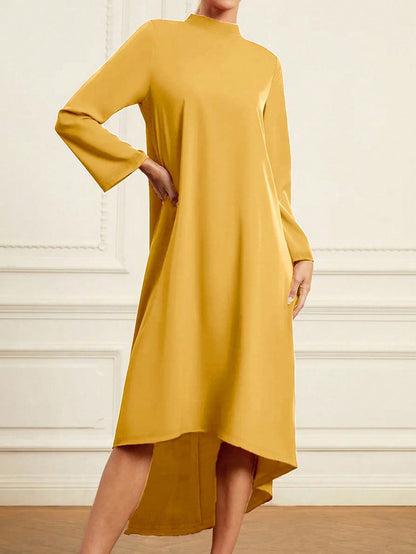 Robe maxi femmes avec coupe asymétrique et col montant Chic und Stil