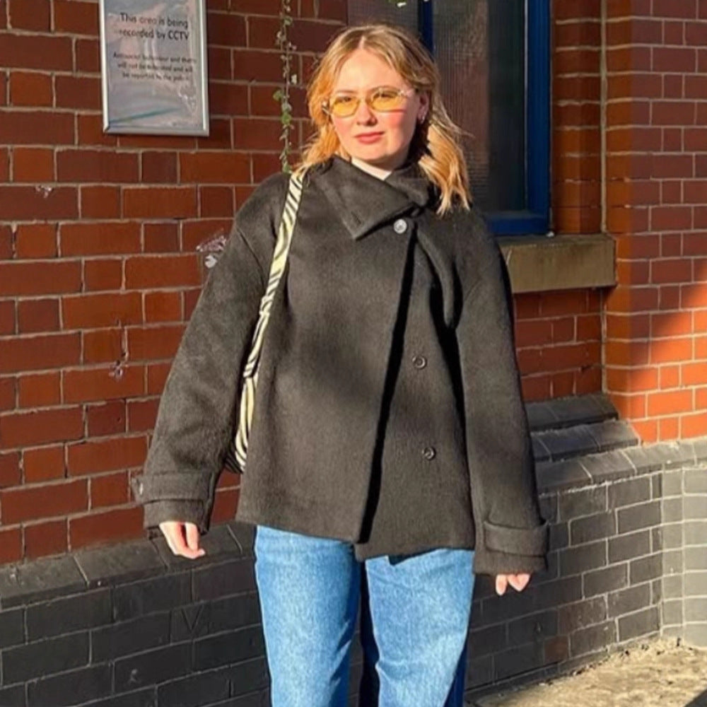 Dames cozy laine veste avec col haut et détails de bouton Chic und Stil