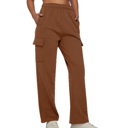 Comfortable cargo pants for women with side pockets Chic und Stil