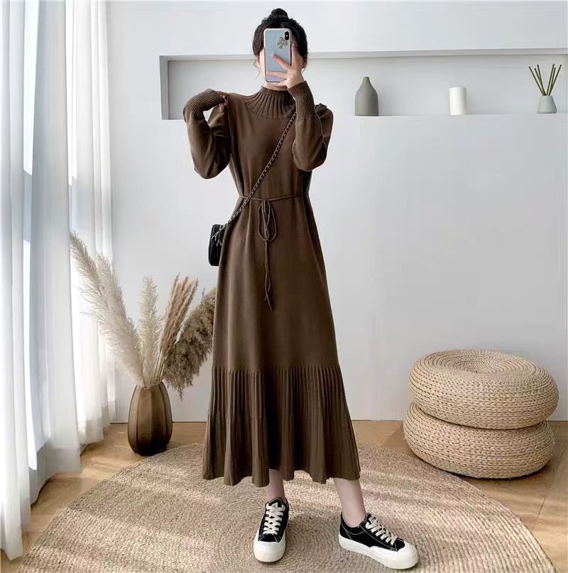 Robe en tricot pour femmes avec structure côtelée et ceinture à la taille Chic und Stil