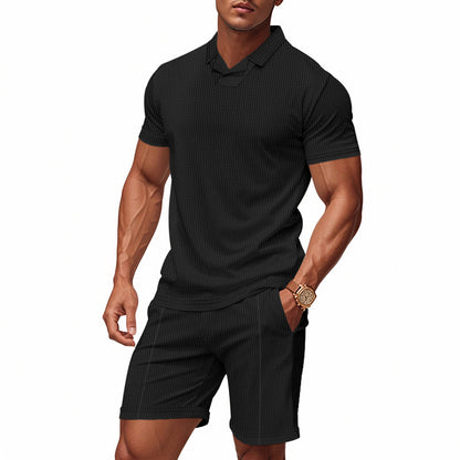 Hommes ensemble polo et shorts à la mode avec design structuré Chic und Stil