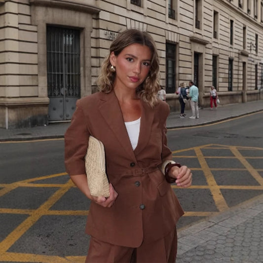Blazer élégant pour femmes avec ceinture Chic und Stil