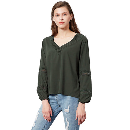 Blouse légère pour femmes avec décolleté en V et dentelle Chic und Stil