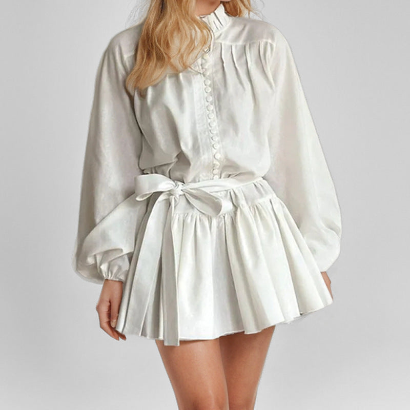 Robe mini pour dames avec ceinture à la taille et impression florale Chic und Stil