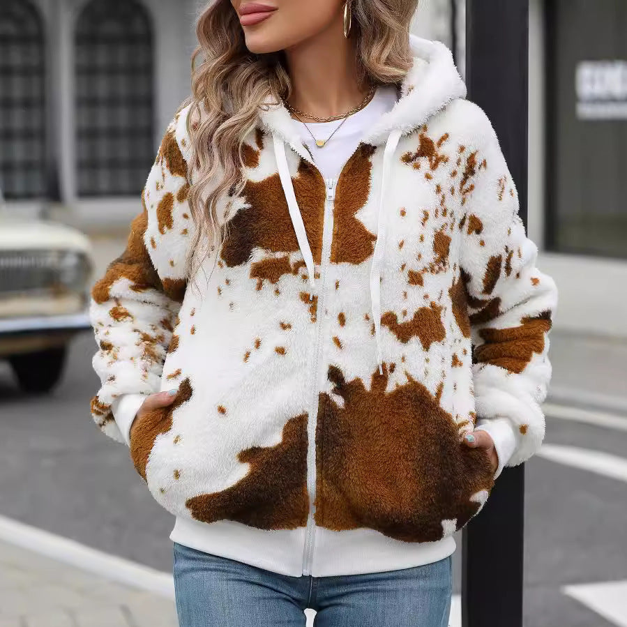 Women's plush jacket with animal print and practical pockets Chic and Style