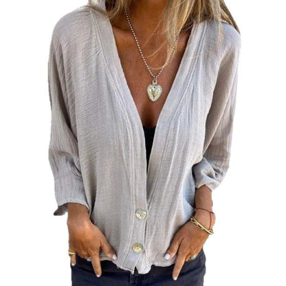 Blouse croisée pour femmes avec fermeture à bouton et tissu léger Chic und Stil