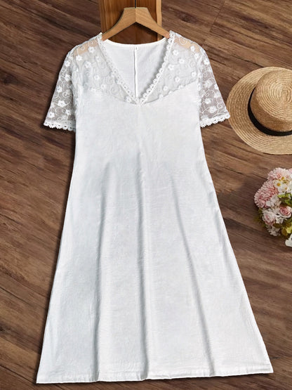 Robe d'été aérienne pour femmes avec des accents en dentelle raffinés Chic und Stil