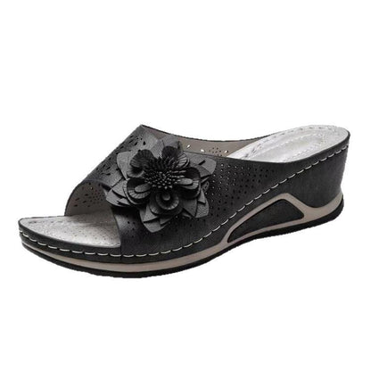 Chaussons à sangles confortables pour dames avec design floral Chic und Stil