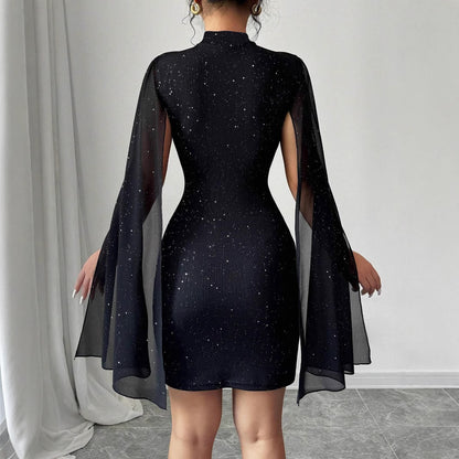 Robe de soirée pour femmes avec un design asymétrique et un tissu scintillant Chic und Stil