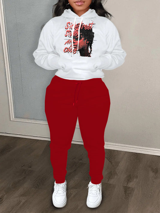 Men's hoodie and jogging pants set with a striking graphic element Chic and Style