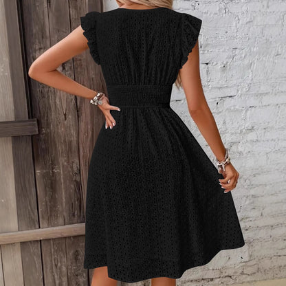 Robe portefeuille pour femmes avec des détails en volants et une coupe flatteuse pour la silhouette Chic und Stil