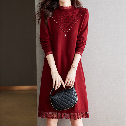 Robe en tricot pour dames avec col montant et finition en dentelle Chic und Stil