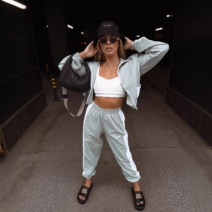 Combinaison tendance pour femmes avec col montant et taille élastique Chic und Stil